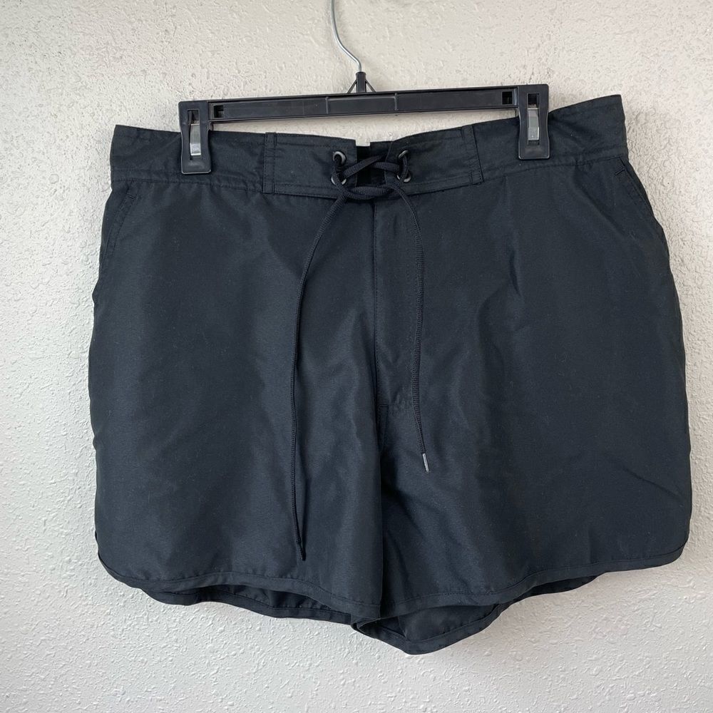 CatalinaโBlackย LaceโUpโShortsโSizeโLโEUC